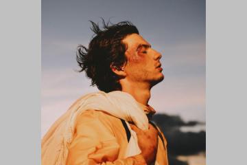 Petit Biscuit : « Quand les artistes prennent position politiquement cela fait vraiment du bien aux gens »