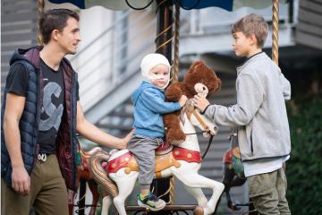 Quand un enfant est hospitalisé, quelle est la place de sa famille à l’hôpital ? 