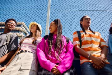 La Fondation CNP Assurances poursuit son engagement pour un usage raisonné des écrans et intensifie son action en faveur de la santé des jeunes en situation de vulnérabilité 