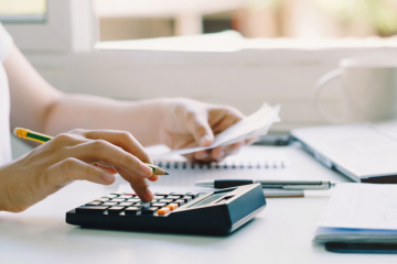 « Les achats représentent des leviers extraordinaires de transformation de la société », met en avant Pierre Pelouzet, Médiateur des entreprises et parrain de l’édition 2026, Crédit : iStock / pcess609