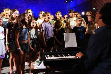 Dans les Pyrénées Orientales, des enfants créent et interprètent un opéra
