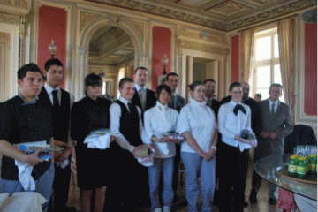 LAURA MÈNE L'ENQUÊTE: quand l’art de la cuisine se met au service de l’insertion