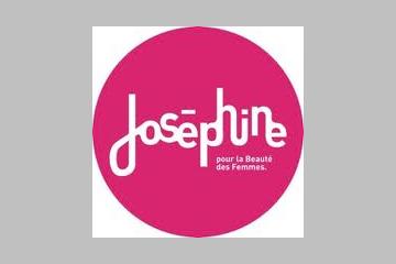 Triumph pour la beauté des femmes et pour la bonne cause