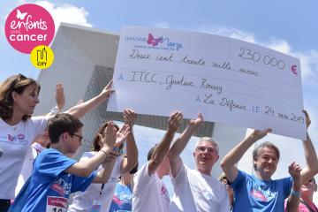 Succès de la 2e édition de la course Enfants sans Cancer City à La Défense !