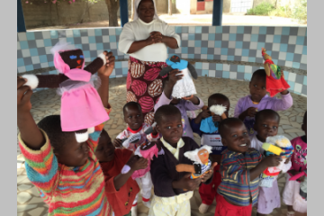 DNPLS soutient l'orphelinat de Nadoba (Togo, pays Tamberma)