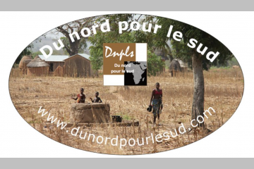 Quelques articles de com sont arrivés chez DNPLS