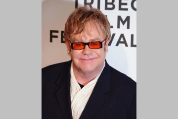 Elton John demande le boycott de Dolce & Gabbana