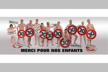 [MERCREDI EN IMAGES] Des élus municipaux posent nus pour la bonne cause