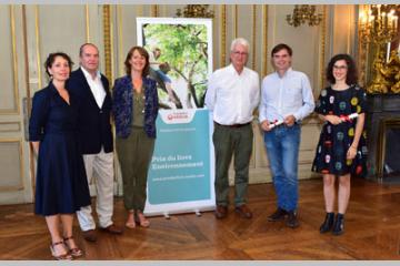 Sébastien Bohler reçoit le Prix du Livre Environnement 2019