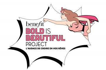 Benefit épile des sourcils pour la bonne cause.