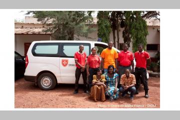 Transport Sanitaire et Postes de Secours au Burkina Faso et au Cameroun