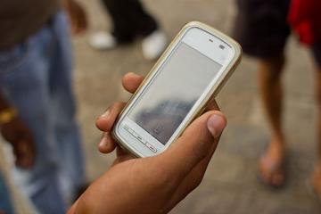 Les téléphones portables comme outil d'accès à l'écrit
