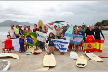 L'association Surfer Pour la Paix réunit des jeunes Gazaouis et Israéliens